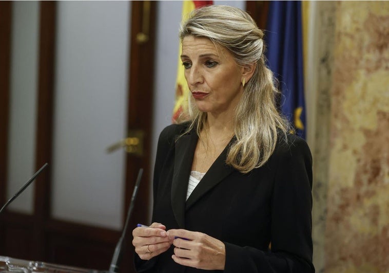 Yolanda Díaz pide explicaciones al PSOE sobre Leire Díez aunque evita pedir la comparecencia de Sánchez Yolanda Díaz pide explicaciones al PSOE sobre Leire Díez aunque evita pedir la comparecencia de Sánchez