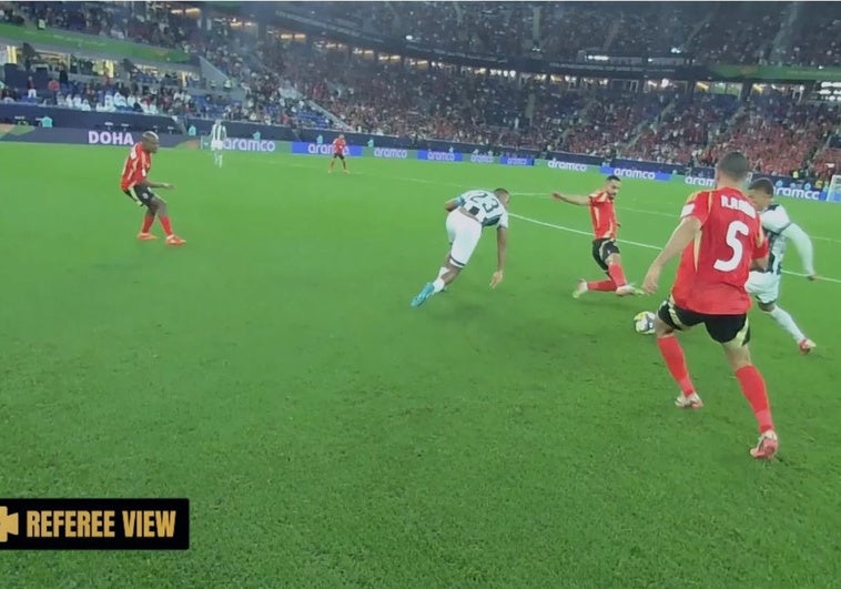 El arbitraje en el Mundial de clubes: cámaras 'en los ojos, inteligencia artificial y ningún español El arbitraje en el Mundial de clubes: cámaras ‘en los ojos, inteligencia artificial y ningún español