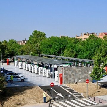 Así es la electrolinera de carga rápida más grande de Madrid