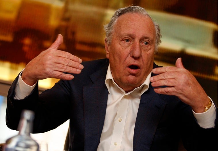 Muere el escritor británico Frederick Forsyth, autor de 'El día del Chacal' y 'El expediente Odessa', a los 86 años Muere el escritor británico Frederick Forsyth, autor de ‘El día del Chacal’ y ‘El expediente Odessa’, a los 86 años