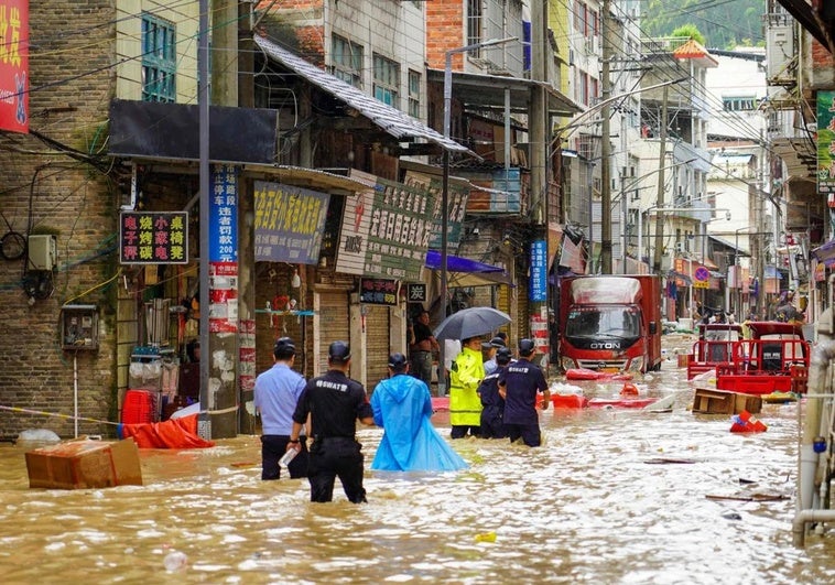Más de 80.000 evacuados por inundaciones en el suroeste de China Más de 80.000 evacuados por inundaciones en el suroeste de China