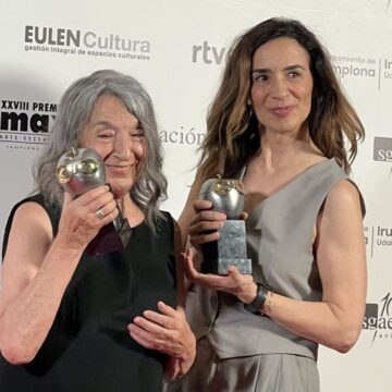 ‘Afanador’ baila la danza del triunfo en los premios Max con cinco galardones