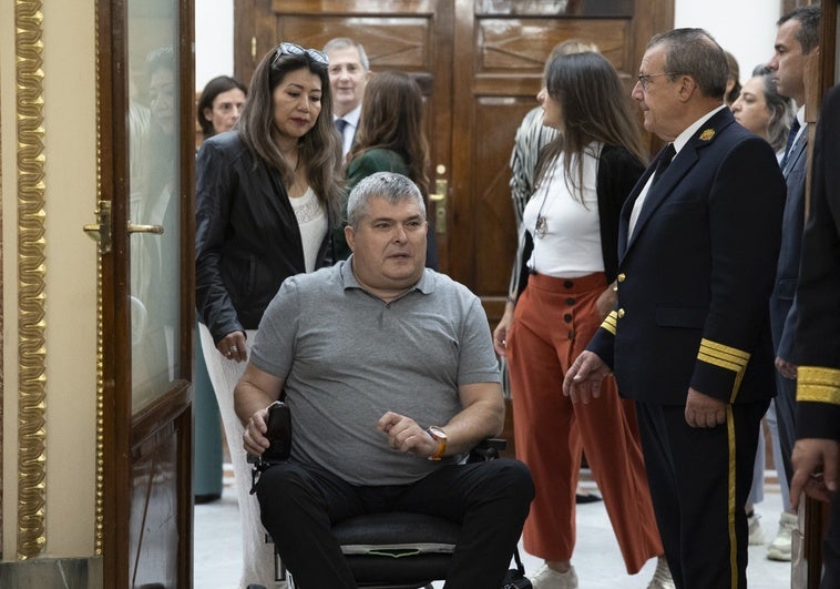 Una ley sin presupuesto y más de 600 muertos: la urgencia de vivir con ELA en España Una ley sin presupuesto y más de 600 muertos: la urgencia de vivir con ELA en España