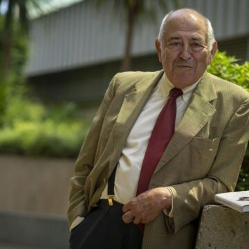 José Antonio Marina, filósofo: «El comportamiento éticamente bueno es un antídoto contra la manipulación»