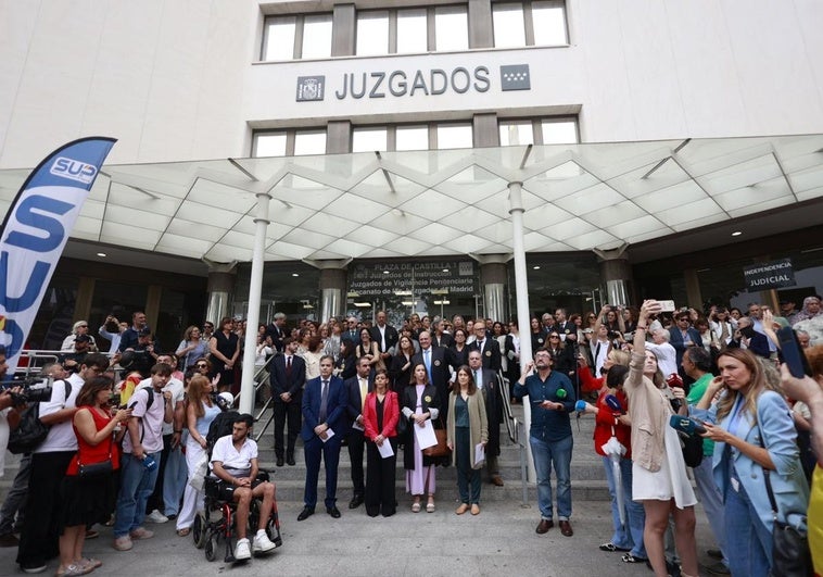 Jueces y fiscales alertan de que el Gobierno quiere un Poder Judicial «más maleable» Jueces y fiscales alertan de que el Gobierno quiere un Poder Judicial «más maleable»