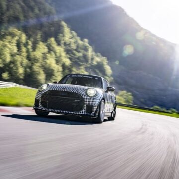 MINI John Cooper Works y Bulldog Racing, listos para las 24 Horas de Nürburgring 2025