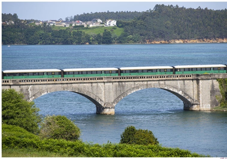 Lujo sobre raíles: el tren turístico que atraviesa el norte de España Lujo sobre raíles: el tren turístico que atraviesa el norte de España