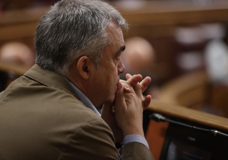 Los socios de Sánchez piden al PSOE que deje de «esconderse» y que actúen «ipso facto» Los socios de Sánchez piden al PSOE que deje de «esconderse» y que actúen «ipso facto»