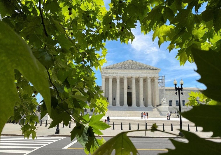 El Supremo da a Trump una rotunda victoria al limitar el poder de jueces federales para bloquear sus órdenes ejecutivas El Supremo da a Trump una rotunda victoria al limitar el poder de jueces federales para bloquear sus órdenes ejecutivas