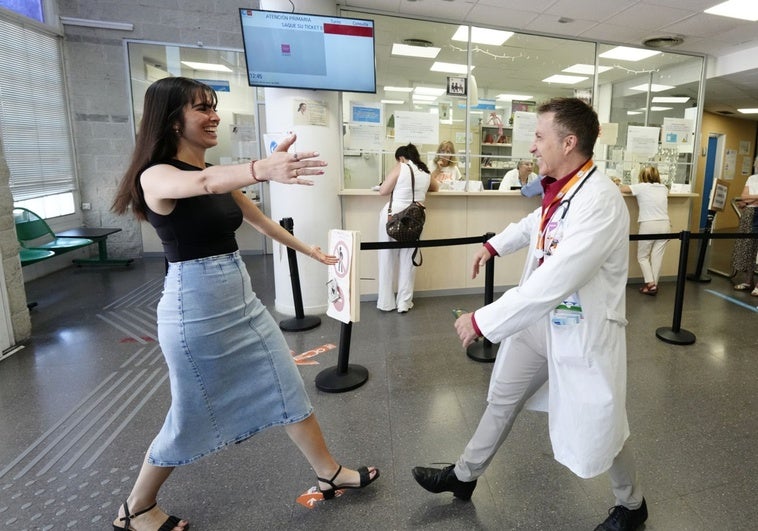 Los MIR que eligen medicina de familia en Madrid: «Es la niña fea, pero es un trabajo precioso» Los MIR que eligen medicina de familia en Madrid: «Es la niña fea, pero es un trabajo precioso»