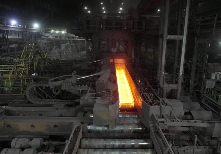 Trump excluye a Reino Unido del aumento de los aranceles al acero y aluminio, que se sitúa en el 50% Trump excluye a Reino Unido del aumento de los aranceles al acero y aluminio, que se sitúa en el 50%