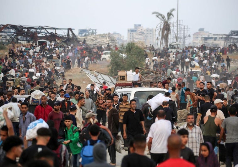 Médicos palestinos denuncian seis muertos en un ataque israelí cerca de un centro de ayuda en Gaza Médicos palestinos denuncian seis muertos en un ataque israelí cerca de un centro de ayuda en Gaza