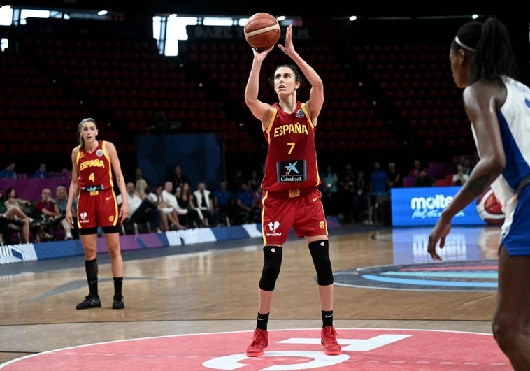 España se mete en la final tras lograr un triunfo agónico ante Francia (64-65) España se mete en la final tras lograr un triunfo agónico ante Francia (64-65)