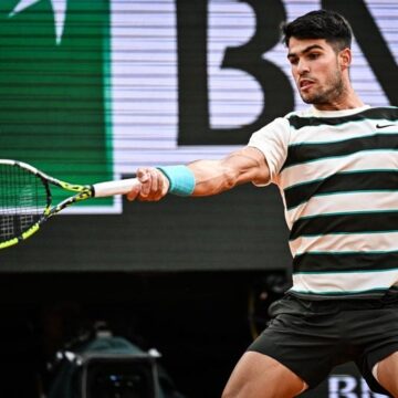 Alcaraz se despeja de la siesta y funde a Musetti para alcanzar la final en París
