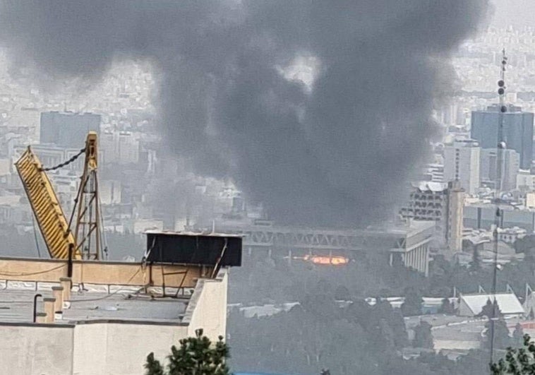 Israel bombardea la televisión pública iraní en pleno directo Israel bombardea la televisión pública iraní en pleno directo