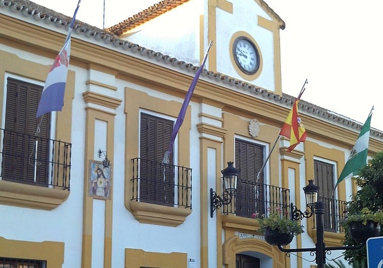 Muere una niña de 21 meses al caer en la piscina de su casa en Guillena (Sevilla) Muere una niña de 21 meses al caer en la piscina de su casa en Guillena (Sevilla)