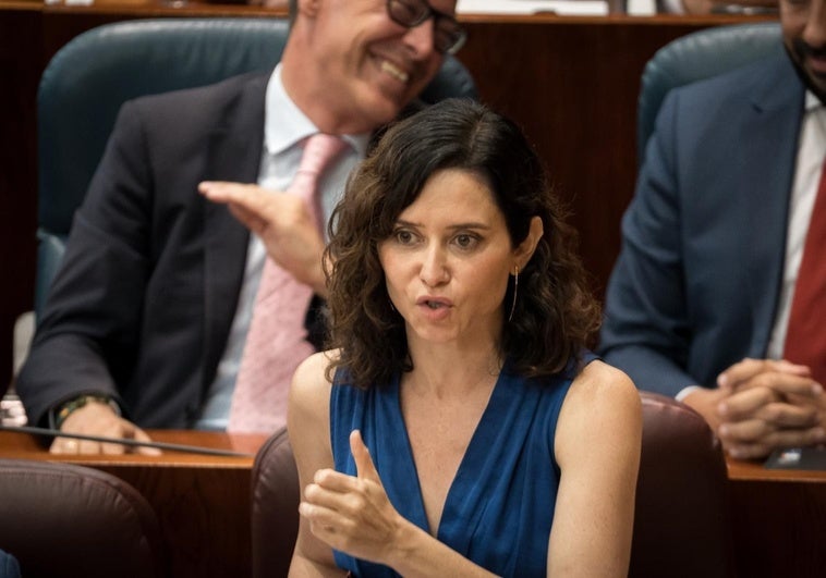 Ayuso, en el Pleno de la Asamblea: «Es la 1 del mediodía, no he comido, yo estoy bien y si quieren ayuda, que la pidan» Ayuso, en el Pleno de la Asamblea: «Es la 1 del mediodía, no he comido, yo estoy bien y si quieren ayuda, que la pidan»