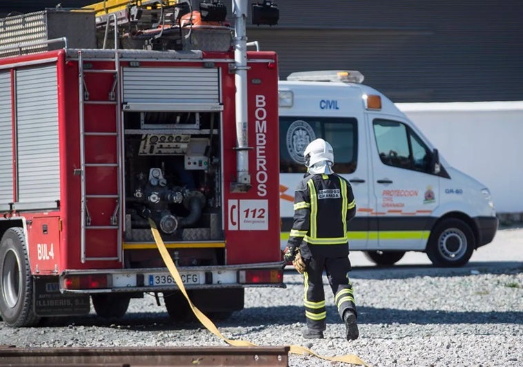 Siete intoxicados al inhalar humo en un incendio en un hotel cerca de Granada Siete intoxicados al inhalar humo en un incendio en un hotel cerca de Granada