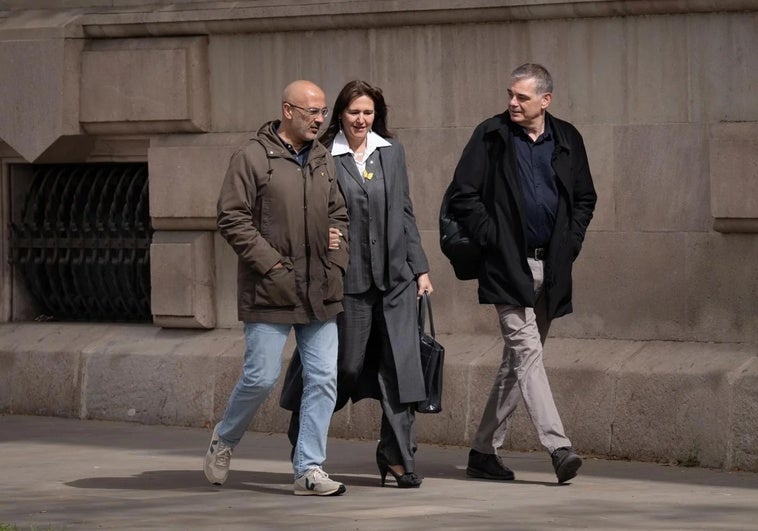 La Fiscalía rechaza el indulto para Laura Borràs porque fue condenada por «abuso de poder» por «favorecer a un amigo» La Fiscalía rechaza el indulto para Laura Borràs porque fue condenada por «abuso de poder» por «favorecer a un amigo»