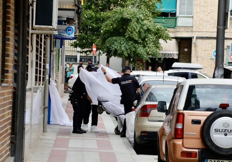 El hermano de la mujer asesinada en Getafe: «Él intentó suicidarse varias veces y ella le salvó» El hermano de la mujer asesinada en Getafe: «Él intentó suicidarse varias veces y ella le salvó»
