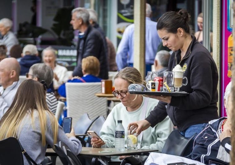 El mercado laboral suma 195.000 afiliados por el crecimiento del turismo El mercado laboral suma 195.000 afiliados por el crecimiento del turismo