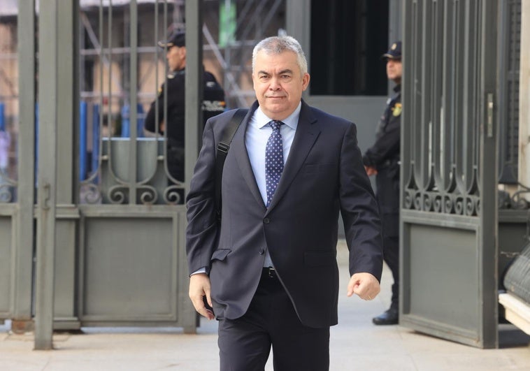 La UCO pide al juez investigar las cuentas bancarias de Cerdán y todo su patrimonio La UCO pide al juez investigar las cuentas bancarias de Cerdán y todo su patrimonio