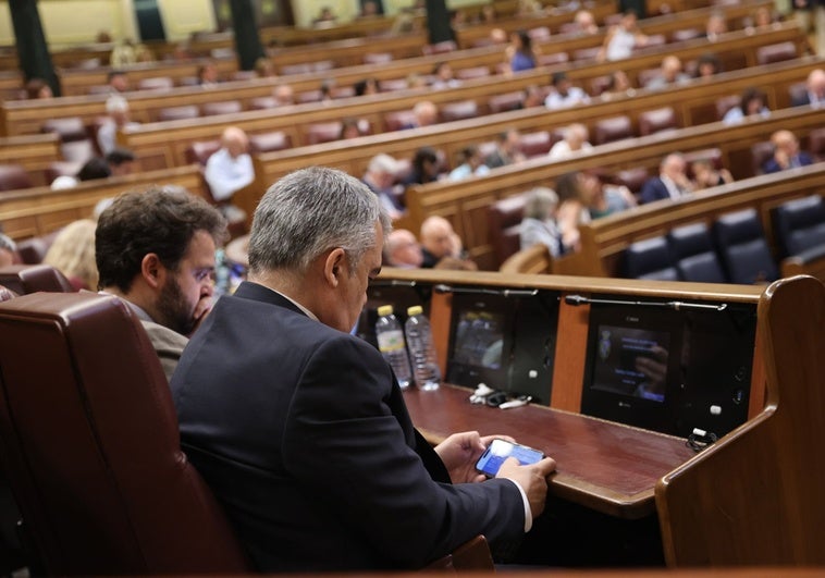 Santos Cerdán no entrega el acta de diputado al cierre del registro del Congreso Santos Cerdán no entrega el acta de diputado al cierre del registro del Congreso