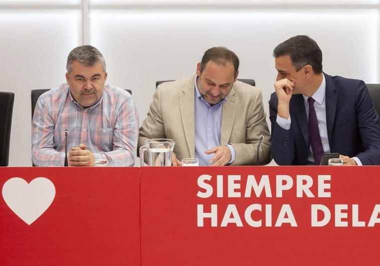 Cerdán elaboró un listado de cargos a colocar en Fomento cuando Ábalos llegó al ministerio en 2018 Cerdán elaboró un listado de cargos a colocar en Fomento cuando Ábalos llegó al ministerio en 2018