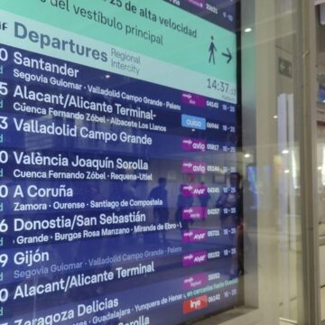El descarrilamiento de un tren interrumpe la circulación de la alta velocidad con origen o destino Madrid-Chamartín