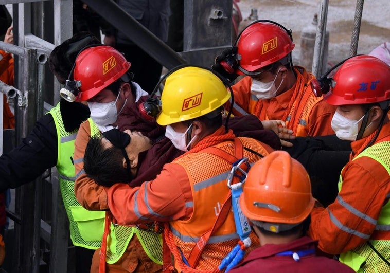China emplea mano de obra forzosa en su industria de minerales críticos China emplea mano de obra forzosa en su industria de minerales críticos