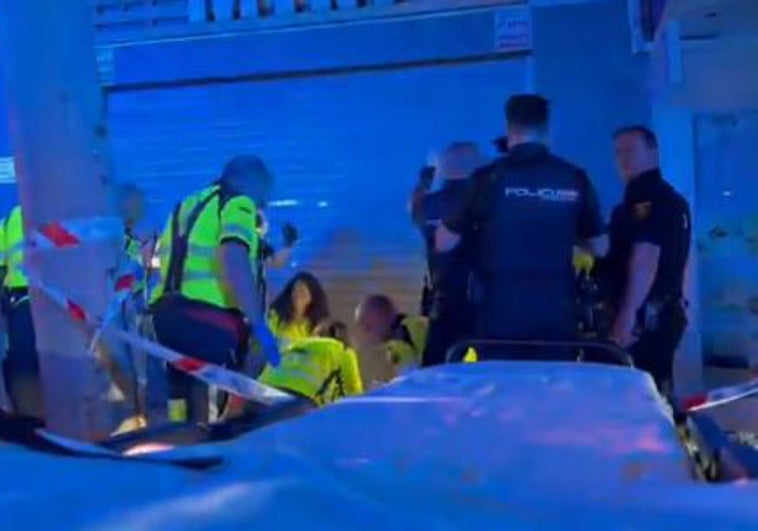 Herido de gravedad un joven de 23 años tras ser apuñalado en plena calle en Ciudad Lineal Herido de gravedad un joven de 23 años tras ser apuñalado en plena calle en Ciudad Lineal