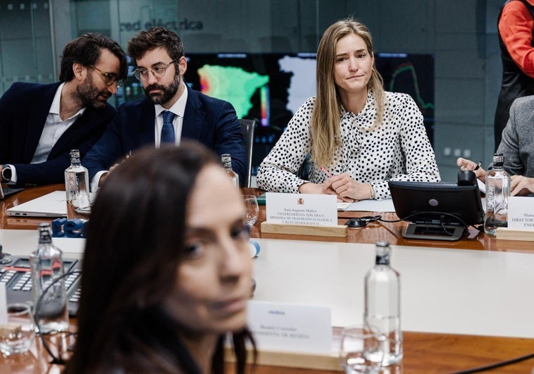 El Gobierno rechaza la participación de las autonomías en el comité que investiga el apagón El Gobierno rechaza la participación de las autonomías en el comité que investiga el apagón