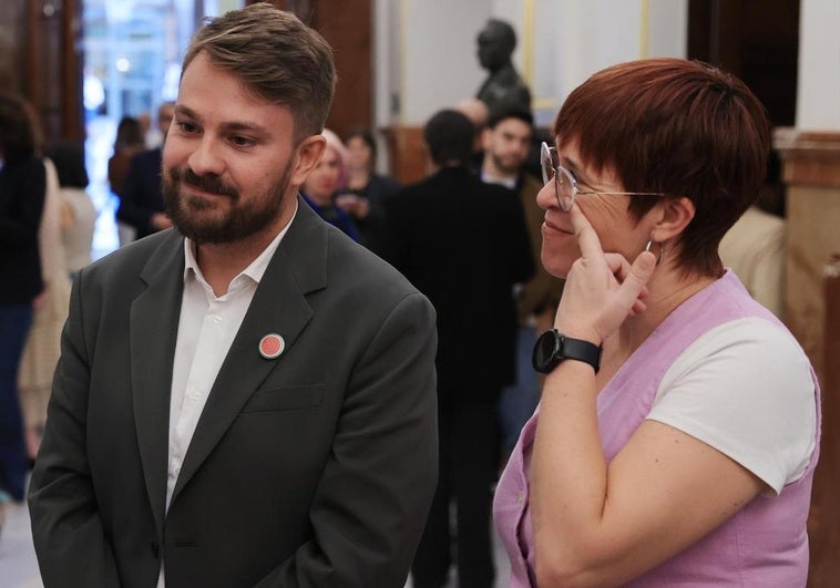División en Compromís por la decisión de romper con Yolanda Díaz: Mès defiende abandonar Sumar e Iniciativa apuesta por seguir dentro División en Compromís por la decisión de romper con Yolanda Díaz: Mès defiende abandonar Sumar e Iniciativa apuesta por seguir dentro