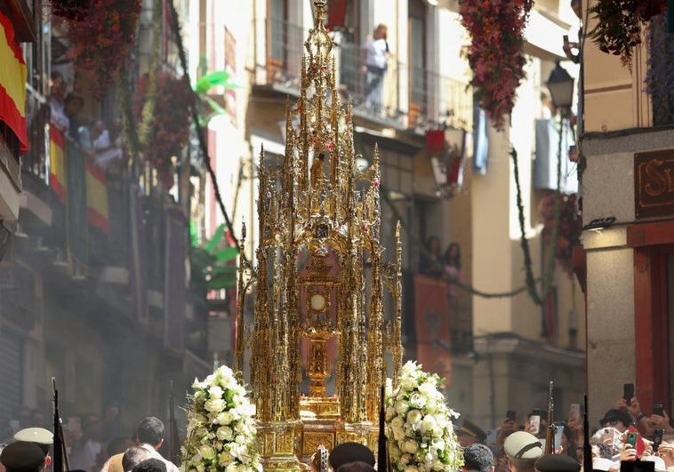 Toledo celebra el Corpus Christi 2025: todo sobre la ruta de patios, conciertos, peñas y procesión Toledo celebra el Corpus Christi 2025: todo sobre la ruta de patios, conciertos, peñas y procesión
