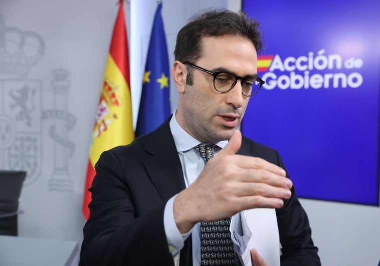 Bruselas advierte al Gobierno por la opa: «Si es necesario, eliminaremos cualquier restricción injustificada» Bruselas advierte al Gobierno por la opa: «Si es necesario, eliminaremos cualquier restricción injustificada»