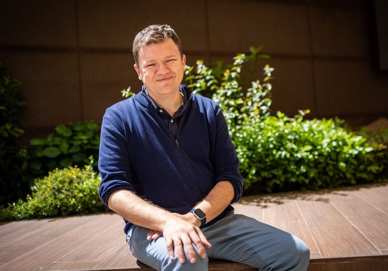 David Yagüe: «La novela histórica tiende puentes al pasado» David Yagüe: «La novela histórica tiende puentes al pasado»