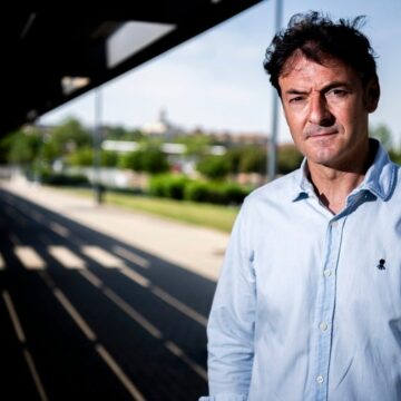 Santi Denia: «Me hubiera gustado en los momentos malos y buenos tener un psicólogo al lado»