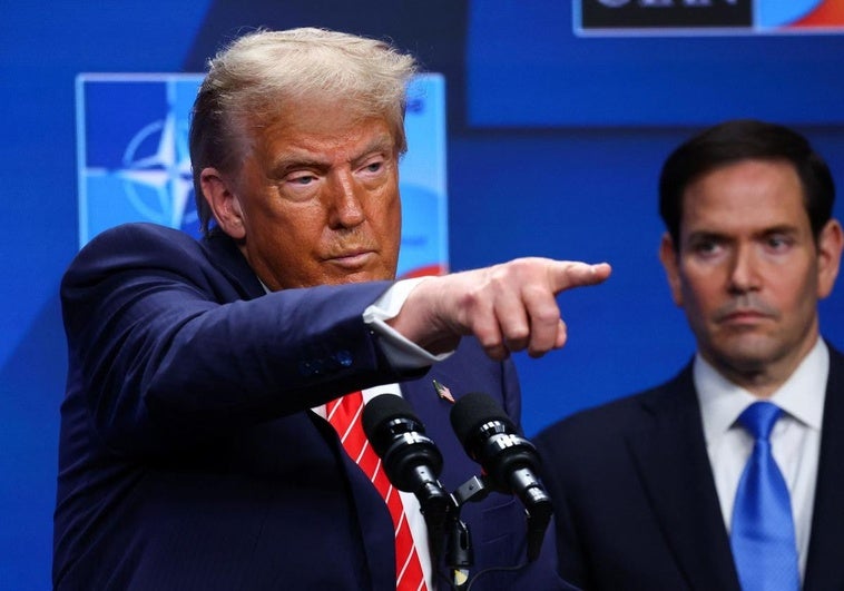 Trump castiga a España con el doble de aranceles por la posición de Sánchez sobre el gasto en defensa Trump castiga a España con el doble de aranceles por la posición de Sánchez sobre el gasto en defensa