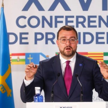 Mas de 70 directores de colegio dimiten en Asturias por diferencias con el Gobierno de Barbón