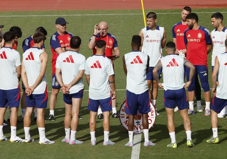 Alineación de España contra Francia en la Nations League Alineación de España contra Francia en la Nations League