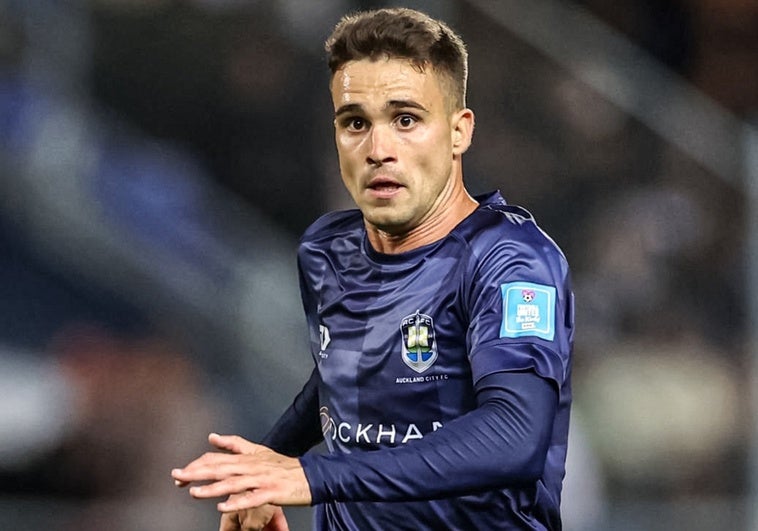 Gerard Garriga: «En Nueva Zelanda como máximo ganas 80 euros a la semana con el fútbol» Gerard Garriga: «En Nueva Zelanda como máximo ganas 80 euros a la semana con el fútbol»