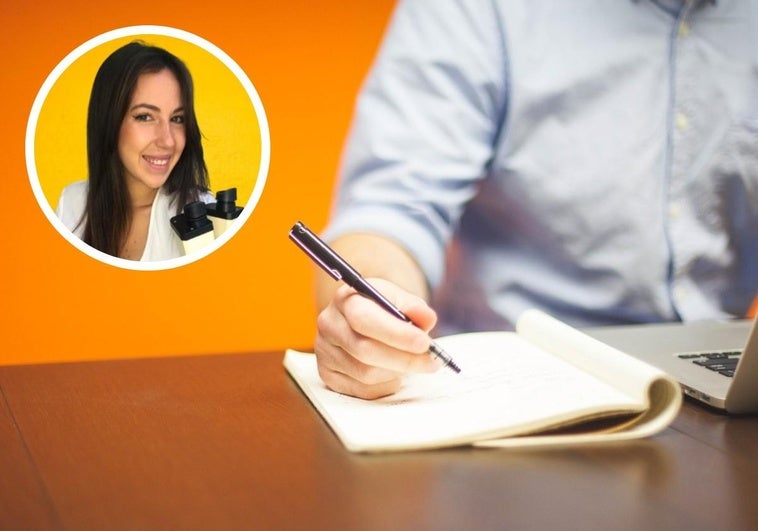 Una grafóloga explica cómo son las firmas de las personas narcisistas: «Es la señal más clara» Una grafóloga explica cómo son las firmas de las personas narcisistas: «Es la señal más clara»