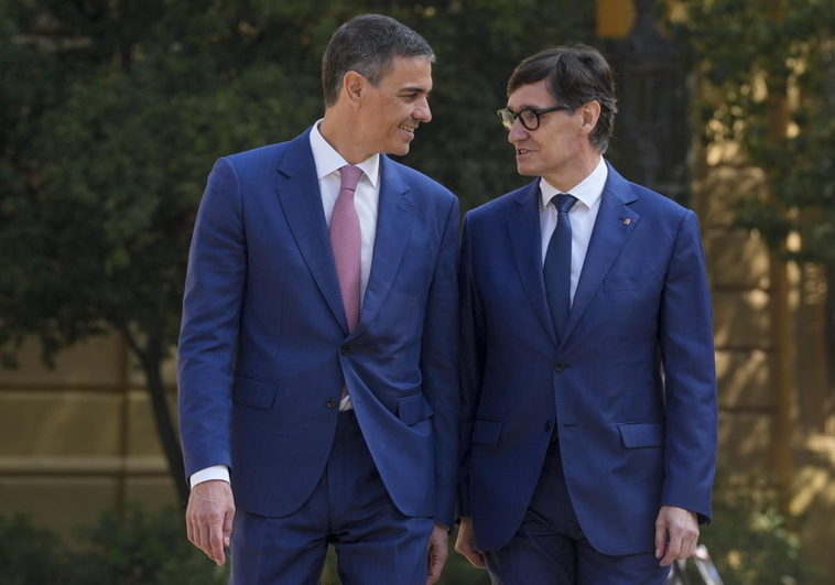 Sánchez cita de urgencia a Illa en Moncloa para abordar la crisis del PSOE Sánchez cita de urgencia a Illa en Moncloa para abordar la crisis del PSOE
