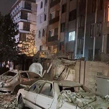 Israel ataca instalaciones nucleares y militares en Irán y se prepara para una guerra prolongada
