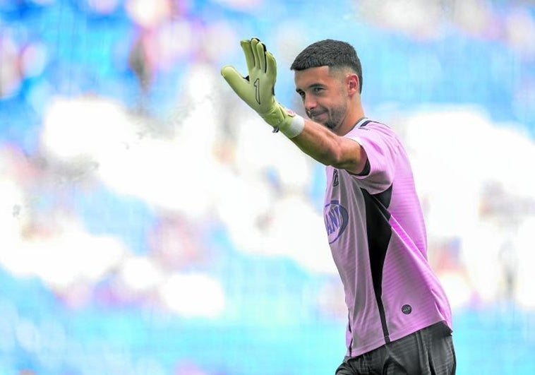 Joan García firma con el Barça y enfada más a la afición del Espanyol: «Tenía muchas ganas que llegara este día» Joan García firma con el Barça y enfada más a la afición del Espanyol: «Tenía muchas ganas que llegara este día»