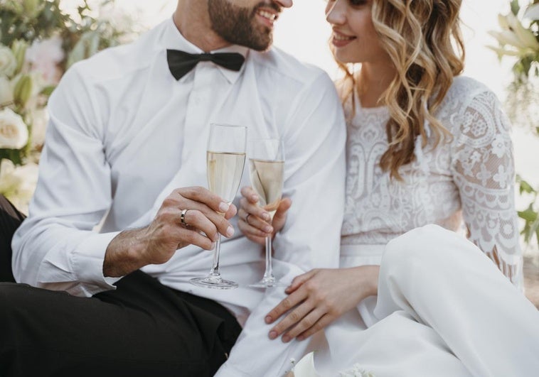 Un medio extranjero, impactado con una tradición de las bodas españolas: «Los invitados se disfrazan» Un medio extranjero, impactado con una tradición de las bodas españolas: «Los invitados se disfrazan»
