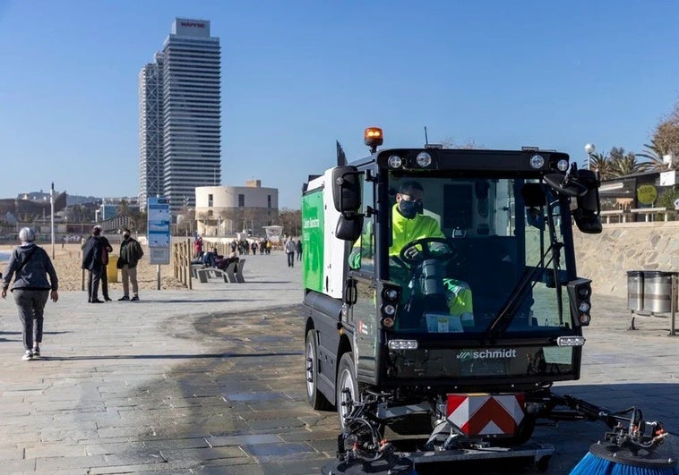 FCC lamenta la muerte de su empleada en Barcelona y asegura que establecen medidas ante la canícula FCC lamenta la muerte de su empleada en Barcelona y asegura que establecen medidas ante la canícula