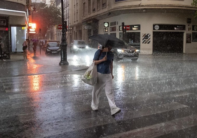 La Aemet alerta sobre la llegada de tormentas a diferentes zonas de España este fin de semana La Aemet alerta sobre la llegada de tormentas a diferentes zonas de España este fin de semana