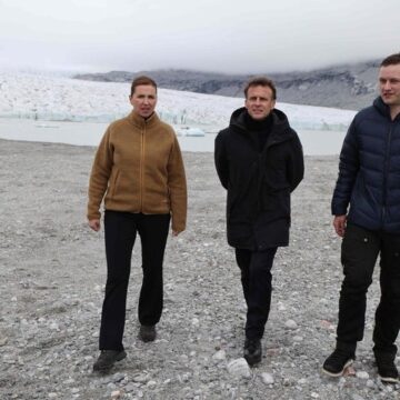 La escala de Macron en Groenlandia para rechazar el expansionismo de Trump calienta la cumbre del G-7