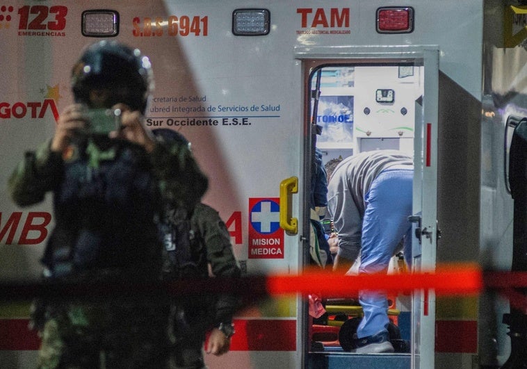 El atentado contra Miguel Uribe devuelve a Colombia al abismo de violencia política El atentado contra Miguel Uribe devuelve a Colombia al abismo de violencia política